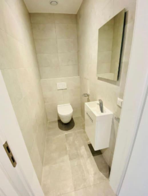 3 Bedrooms W Terrace&parking Apartment